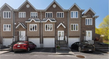 Residential - Two Level House - Hull, Canada - Canada