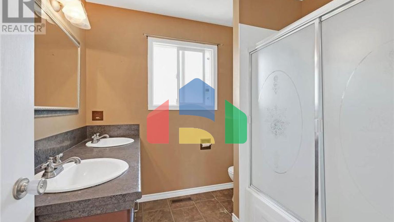 Residential - Single Family Home - Kamloops, Canada - Canada