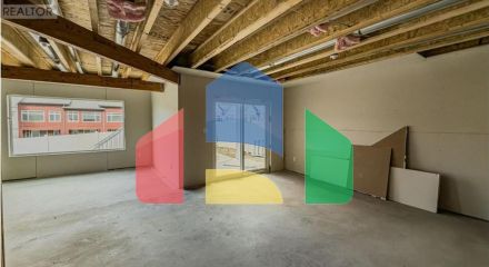 Residential - Single Family Home - Kamloops, Canada - Canada