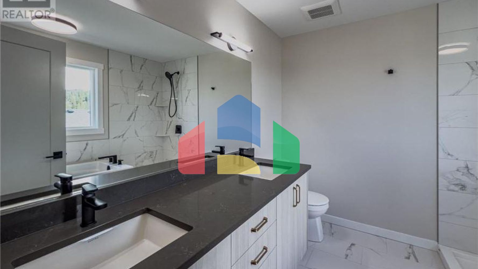 Residential - Single Family Home - Kamloops, Canada - Canada