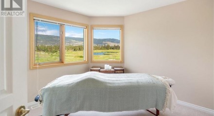 Residential - Single Family Home - Kelowna, Canada - Canada