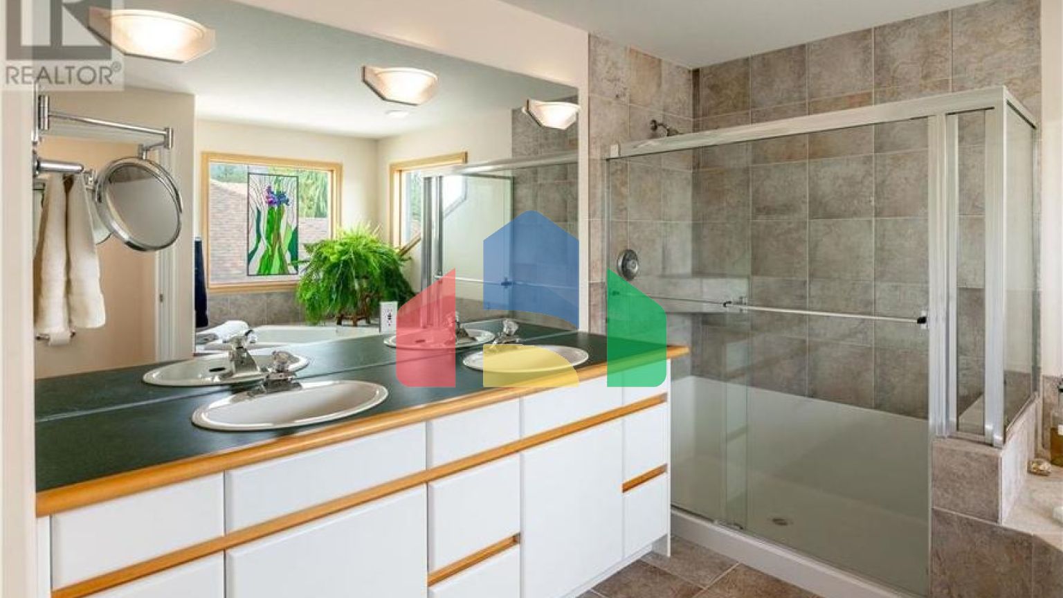 Residential - Single Family Home - Kelowna, Canada - Canada