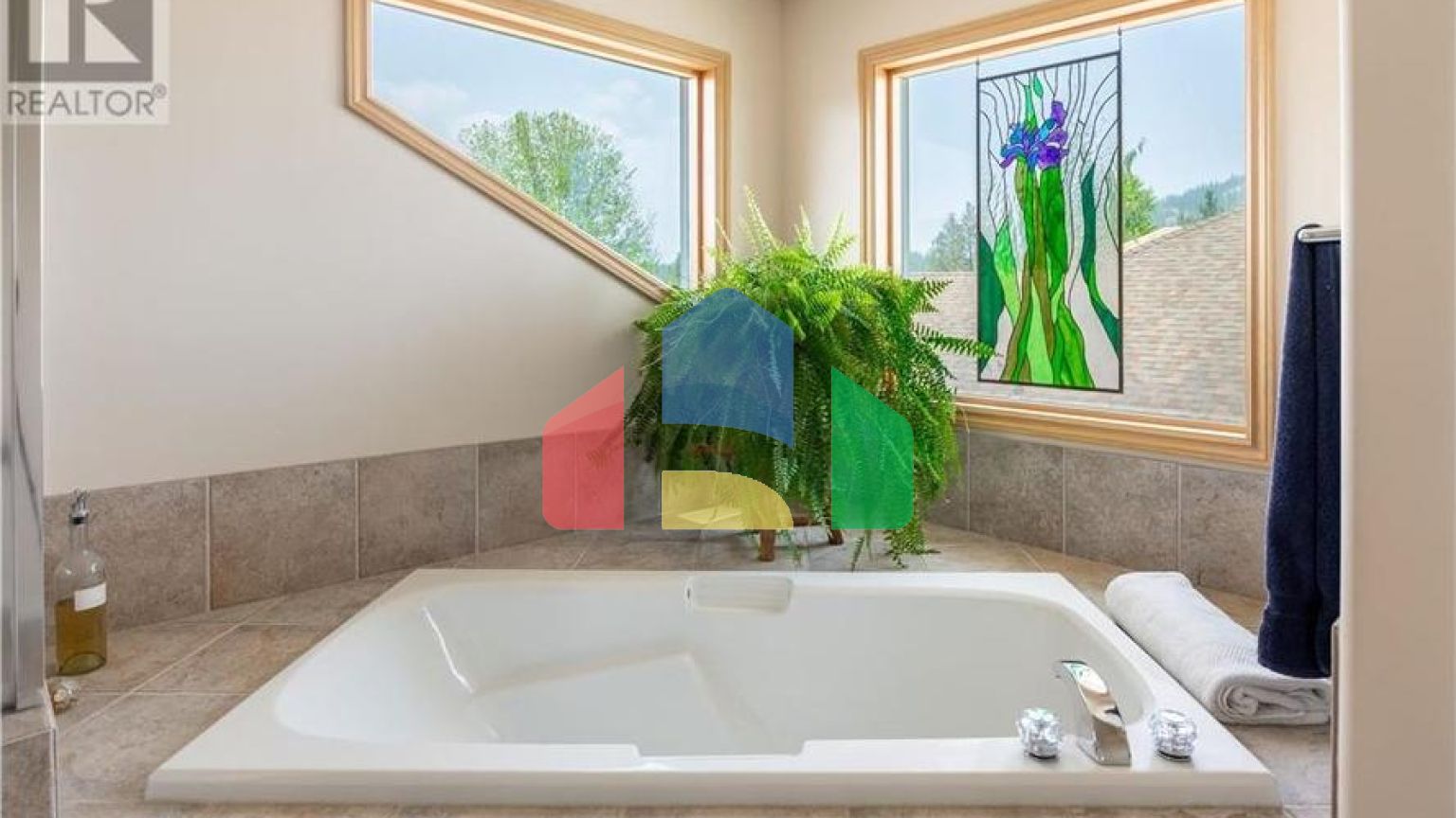 Residential - Single Family Home - Kelowna, Canada - Canada