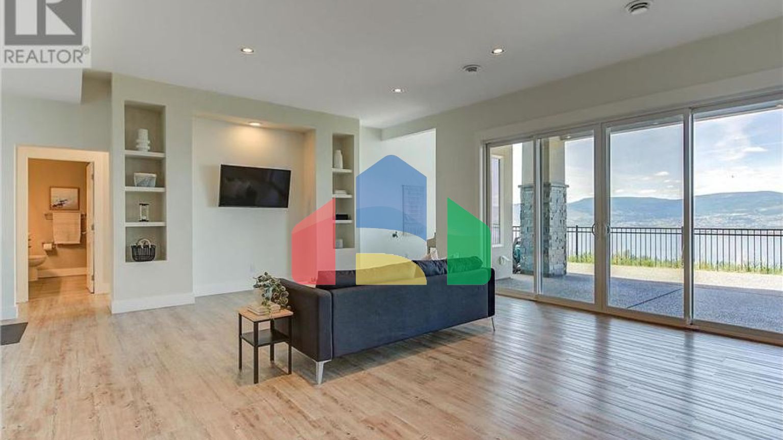 Residential - Single Family Home - Kelowna, Canada - Canada