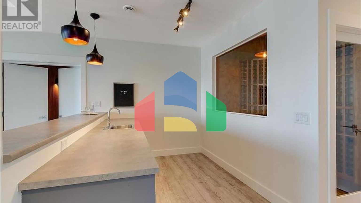 Residential - Single Family Home - Kelowna, Canada - Canada