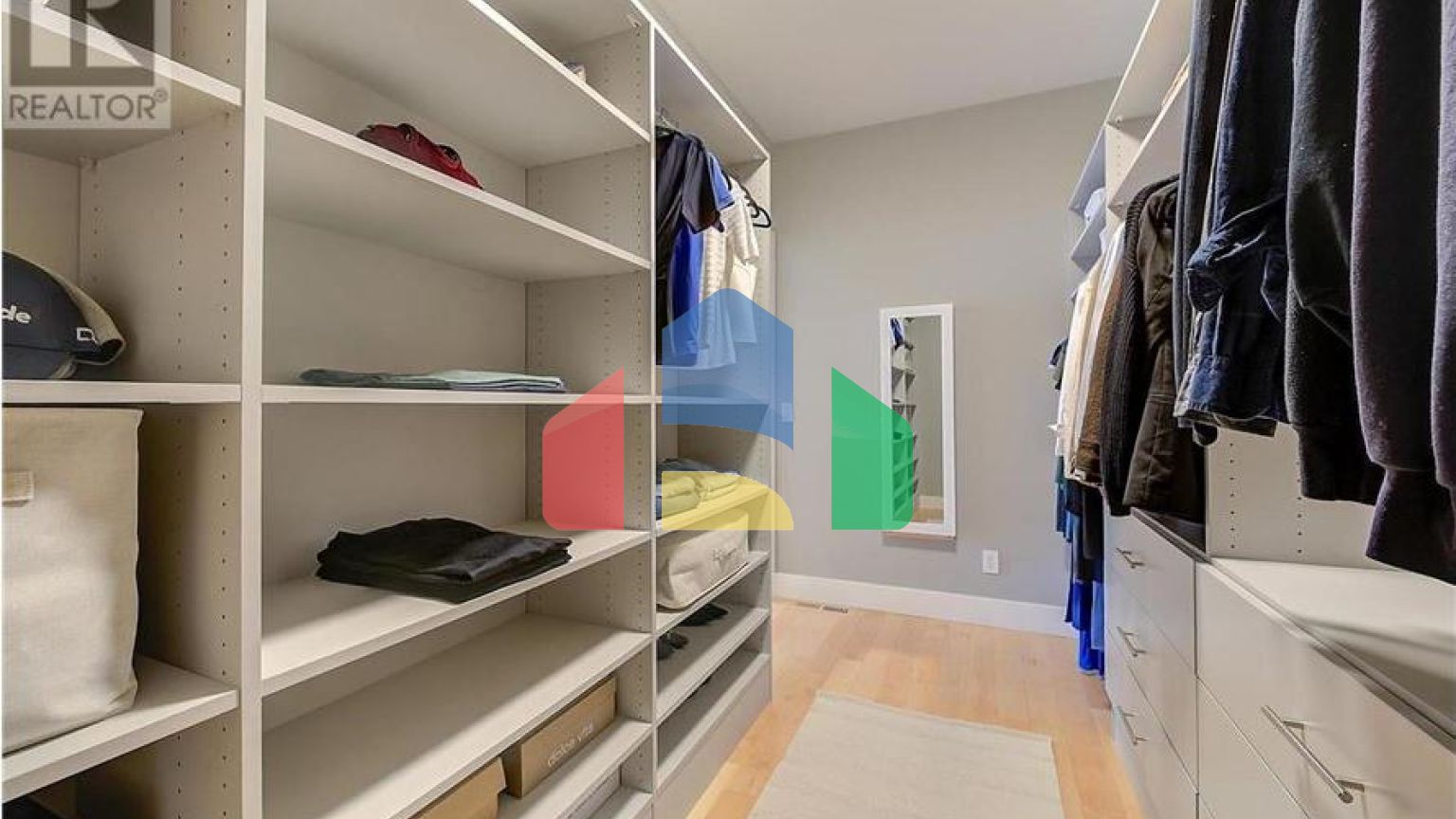 Residential - Single Family Home - Kelowna, Canada - Canada