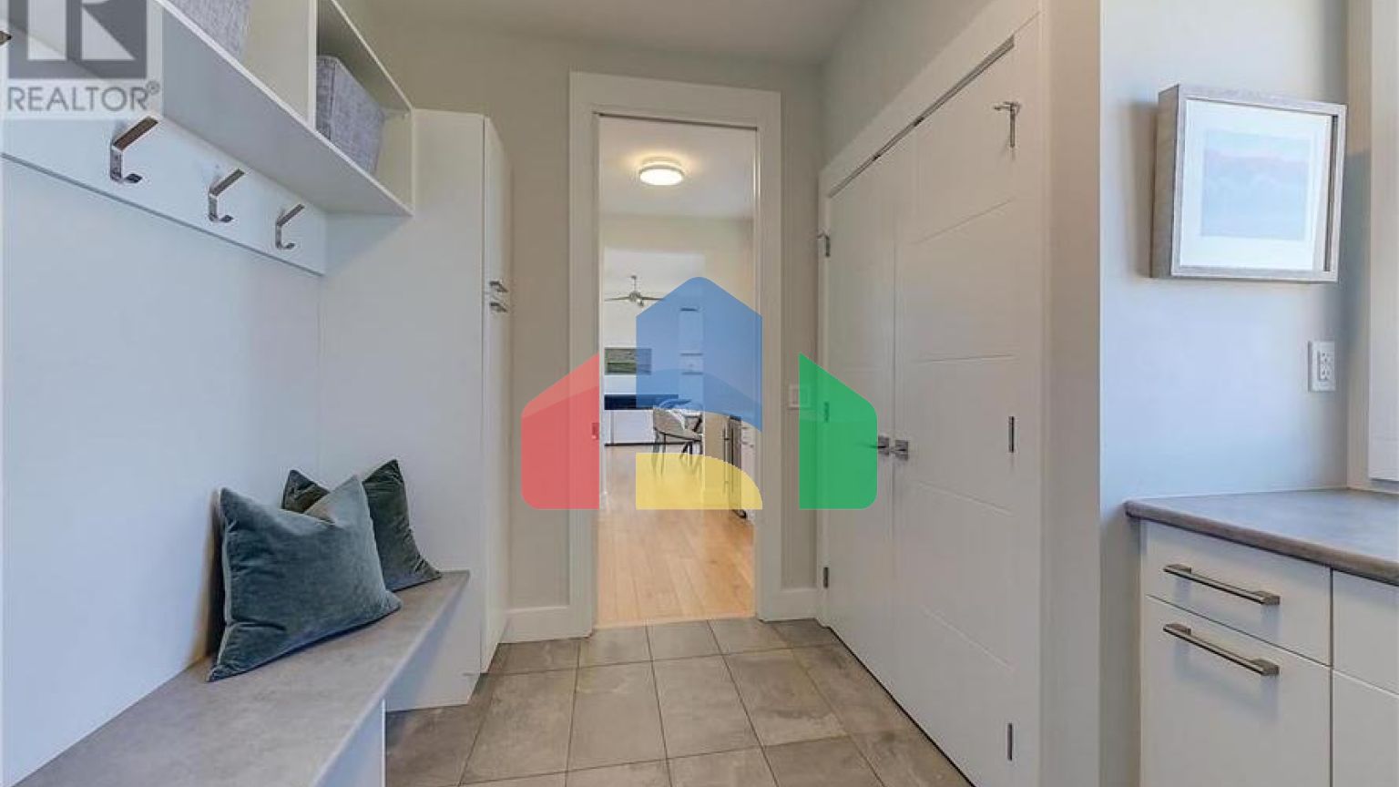 Residential - Single Family Home - Kelowna, Canada - Canada