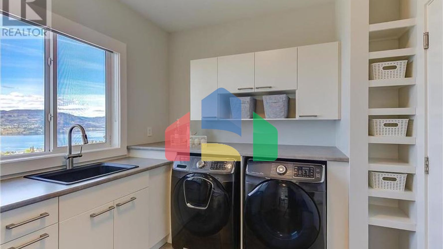 Residential - Single Family Home - Kelowna, Canada - Canada