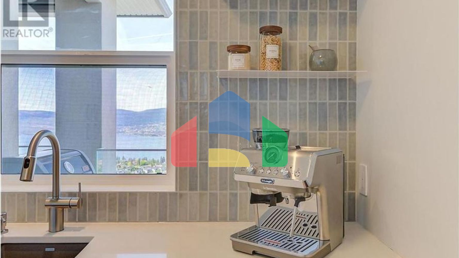 Residential - Single Family Home - Kelowna, Canada - Canada