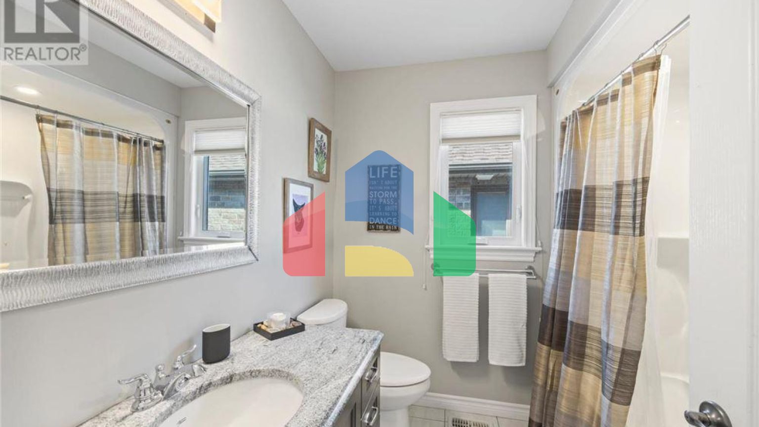 Residential - Single Family Home - Kingston, Canada - Canada