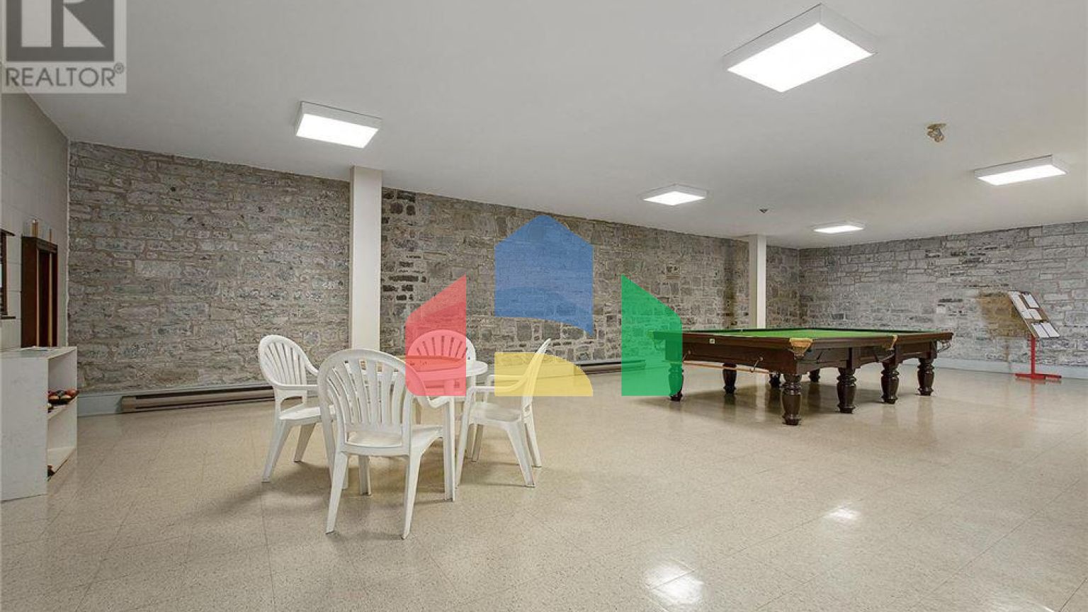 Residential - Condo/Apartment - Kingston, Canada - Canada