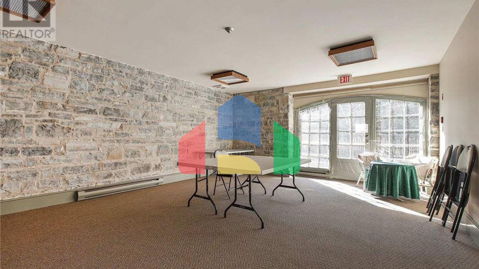 Residential - Condo/Apartment - Kingston, Canada - Canada