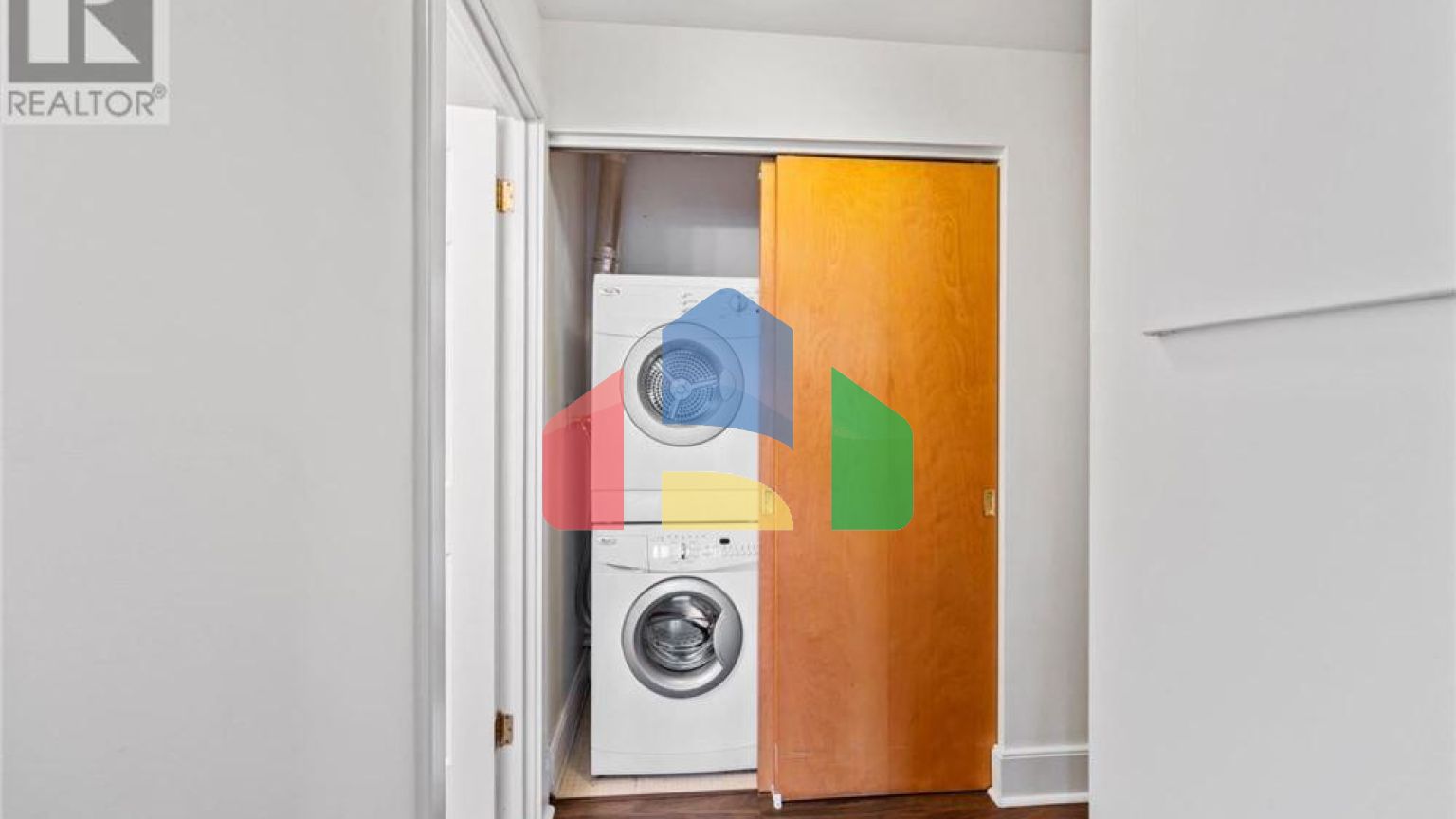 Residential - Condo/Apartment - Kingston, Canada - Canada