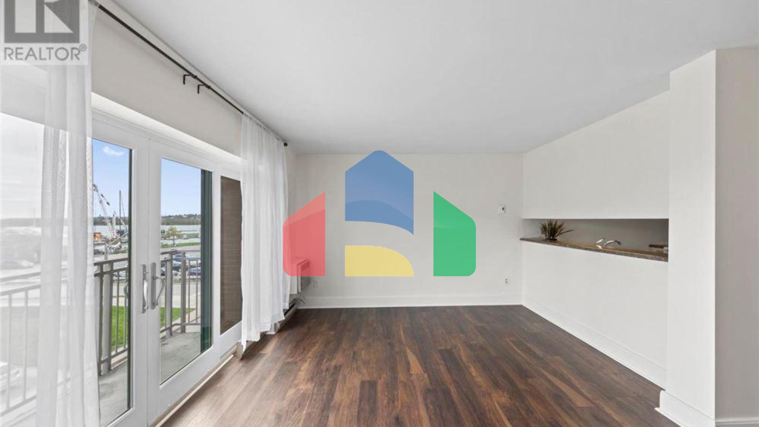 Residential - Condo/Apartment - Kingston, Canada - Canada