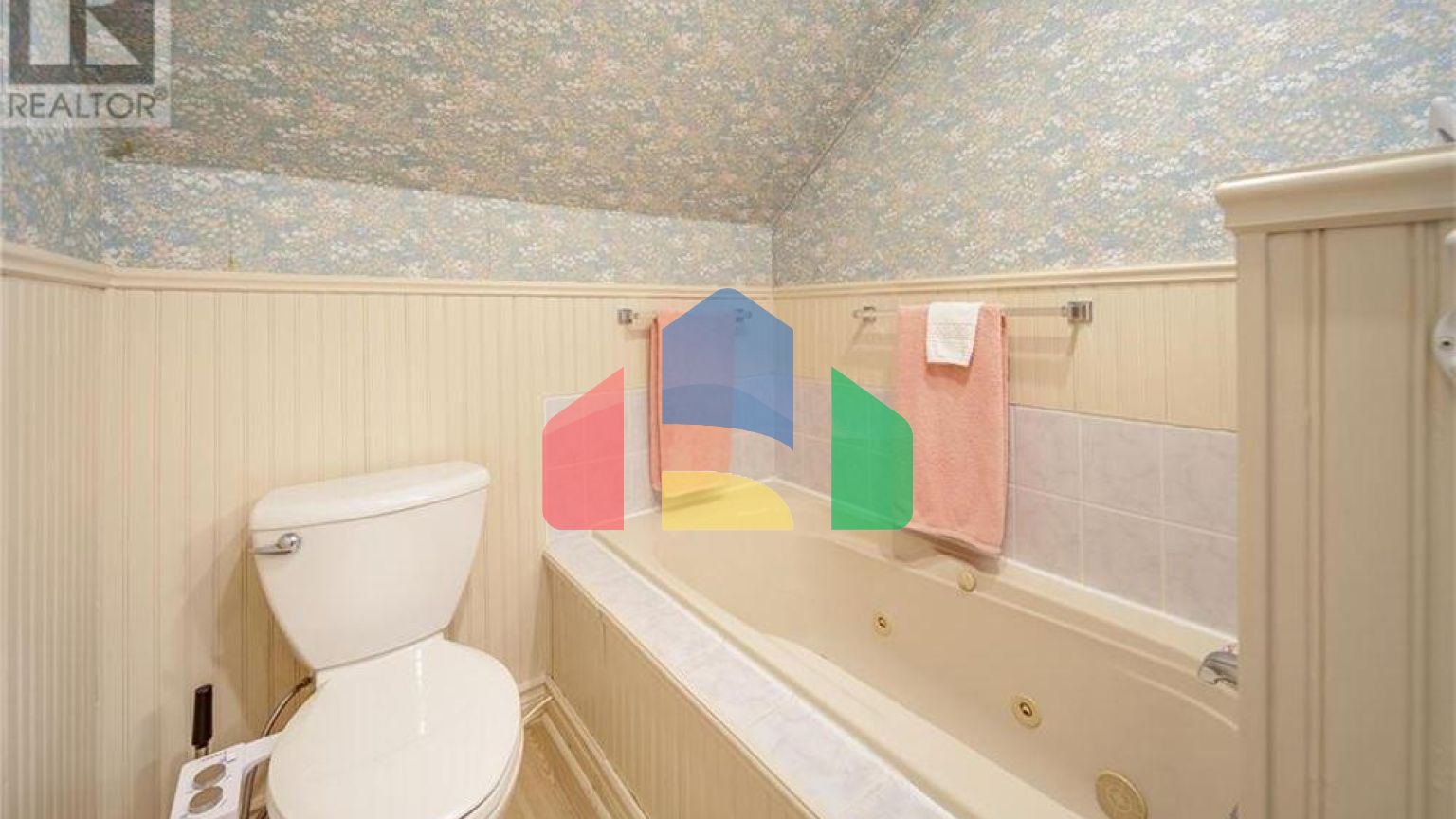 Residential - Single Family Home - Kingsville, Canada - Canada