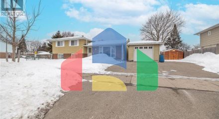 Residential - Single Family Home - Kitchener, Canada - Canada