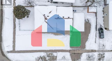 Residential - Single Family Home - Kitchener, Canada - Canada