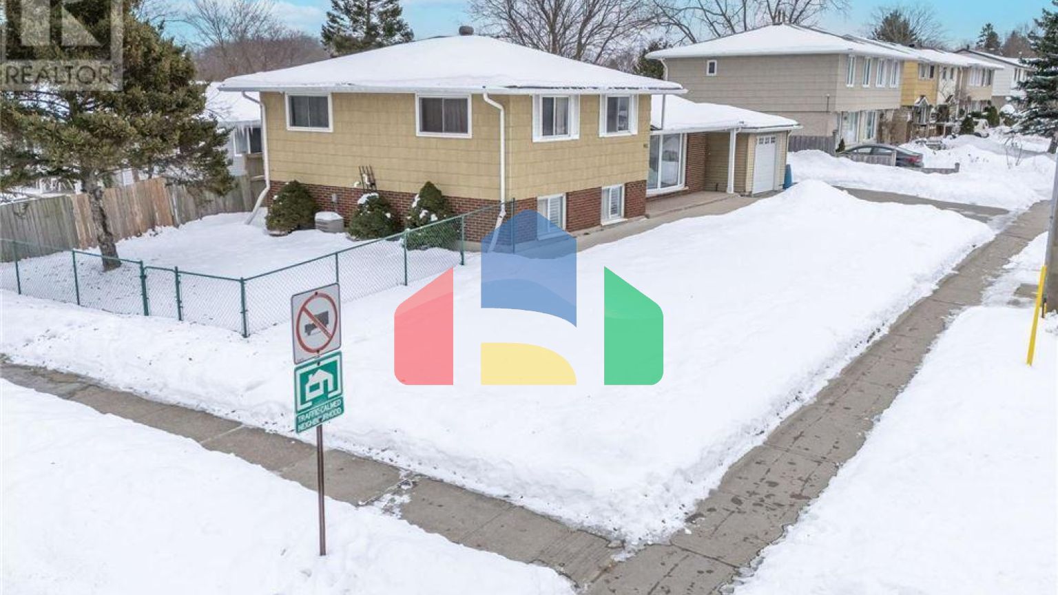 Residential - Single Family Home - Kitchener, Canada - Canada