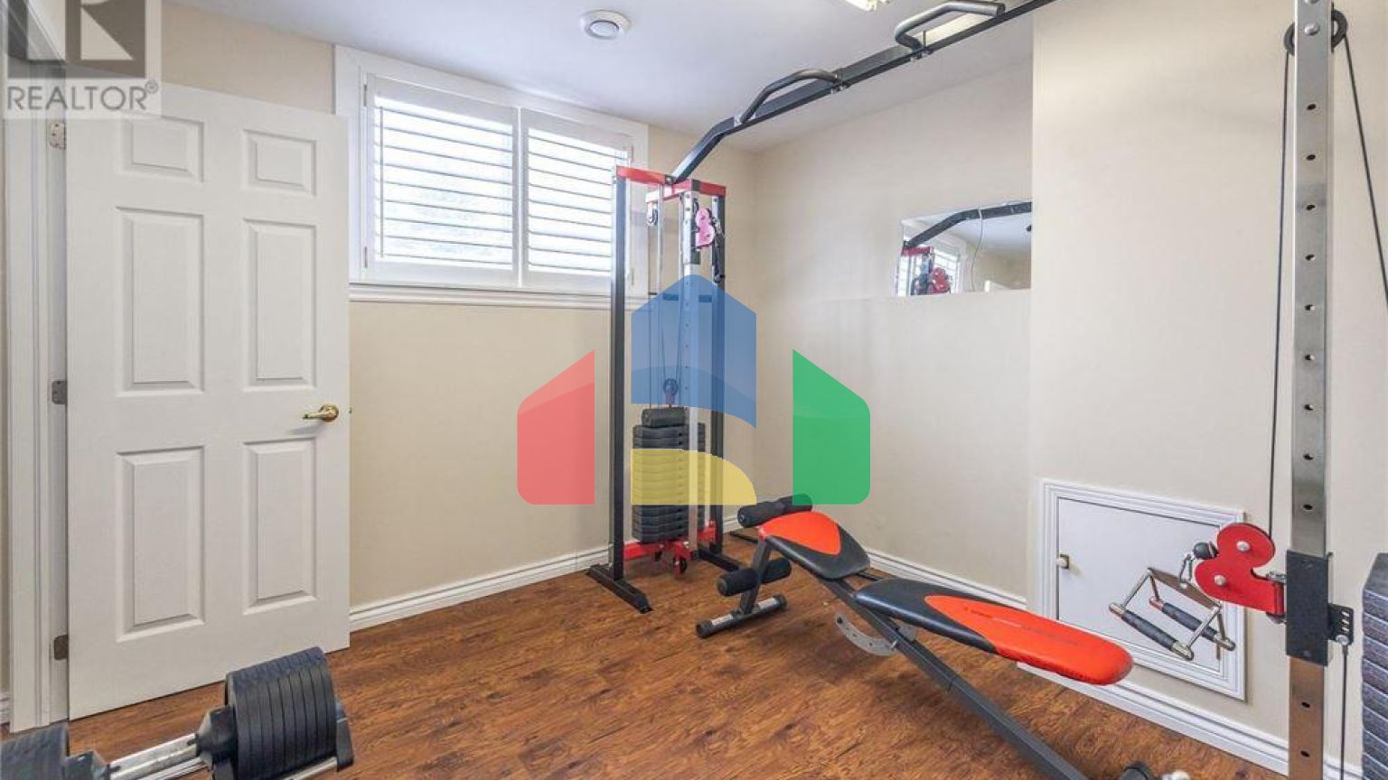 Residential - Single Family Home - Kitchener, Canada - Canada