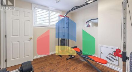 Residential - Single Family Home - Kitchener, Canada - Canada