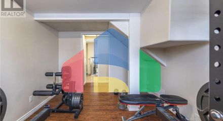 Residential - Single Family Home - Kitchener, Canada - Canada