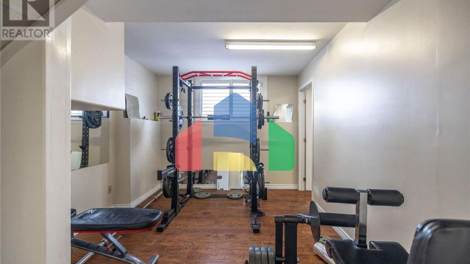 Residential - Single Family Home - Kitchener, Canada - Canada