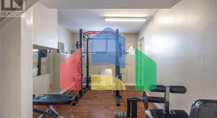 Residential - Single Family Home - Kitchener, Canada - Canada