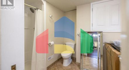 Residential - Single Family Home - Kitchener, Canada - Canada