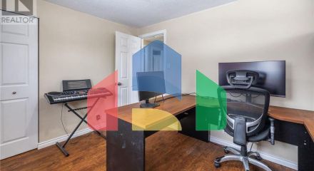 Residential - Single Family Home - Kitchener, Canada - Canada