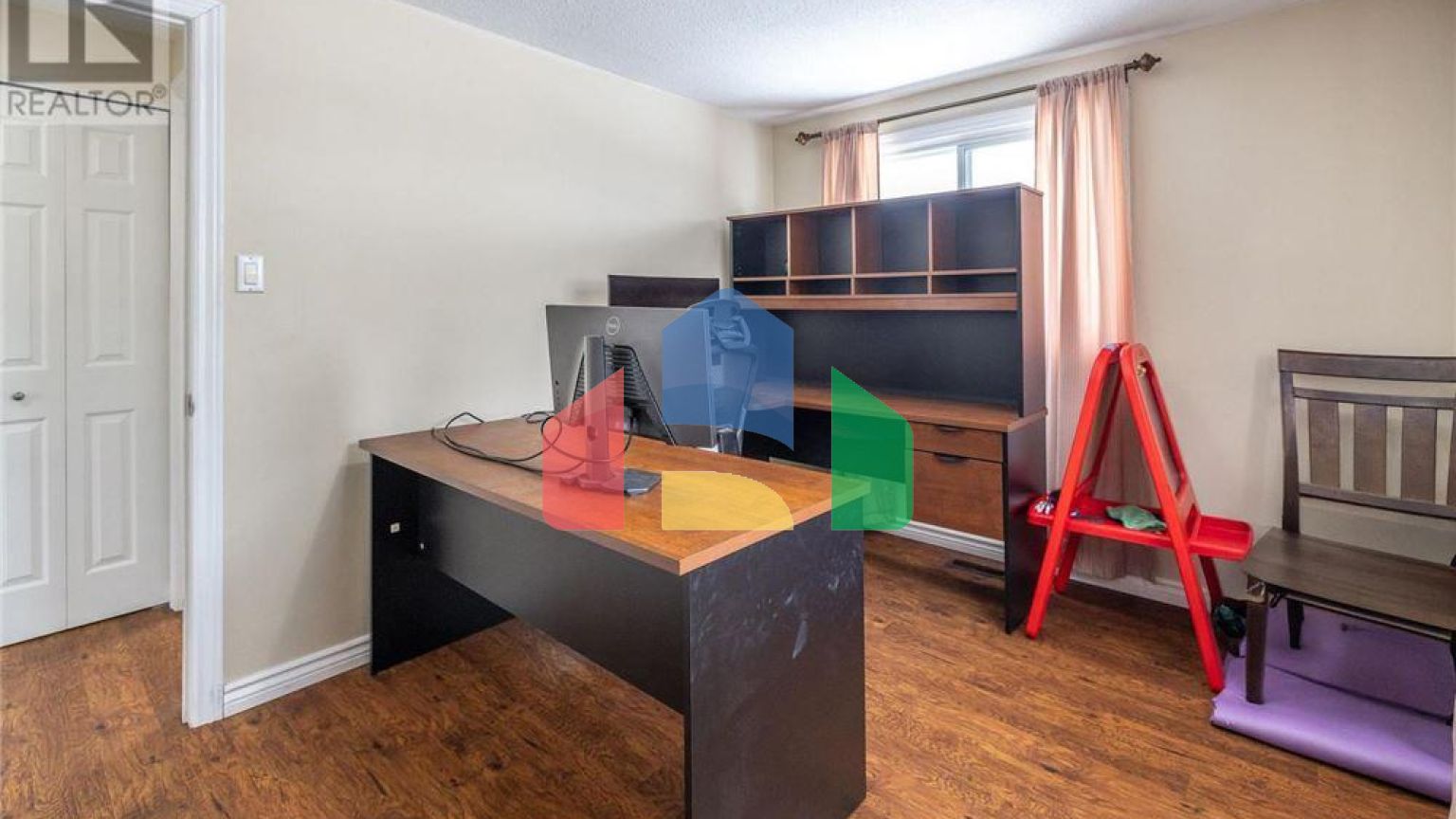 Residential - Single Family Home - Kitchener, Canada - Canada