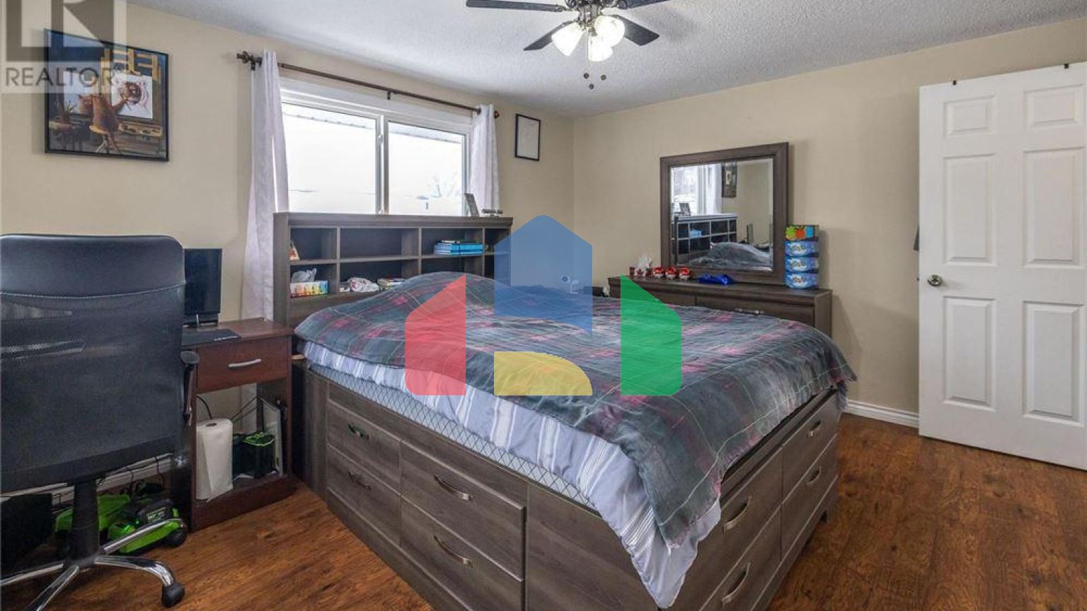 Residential - Single Family Home - Kitchener, Canada - Canada