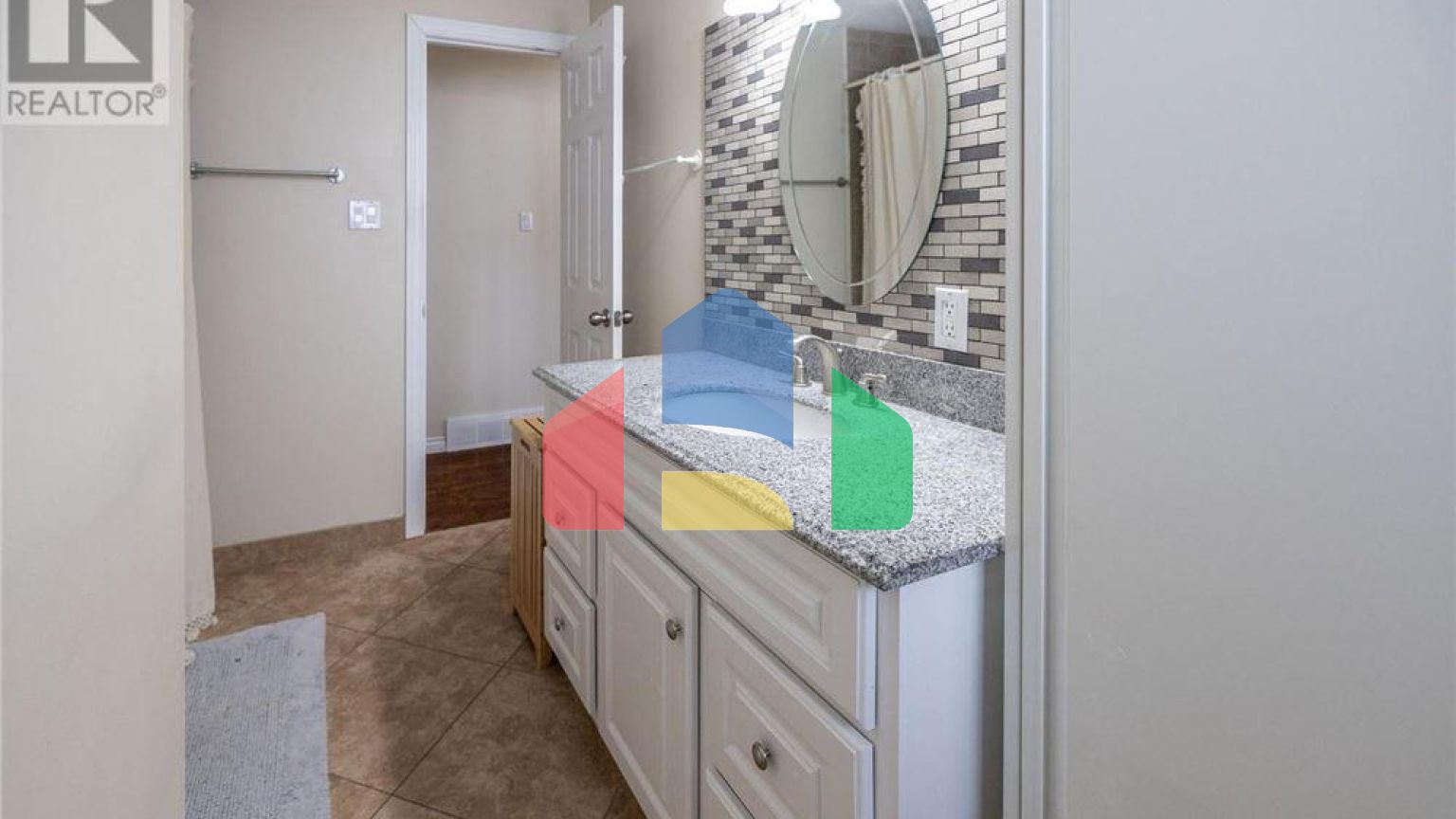 Residential - Single Family Home - Kitchener, Canada - Canada