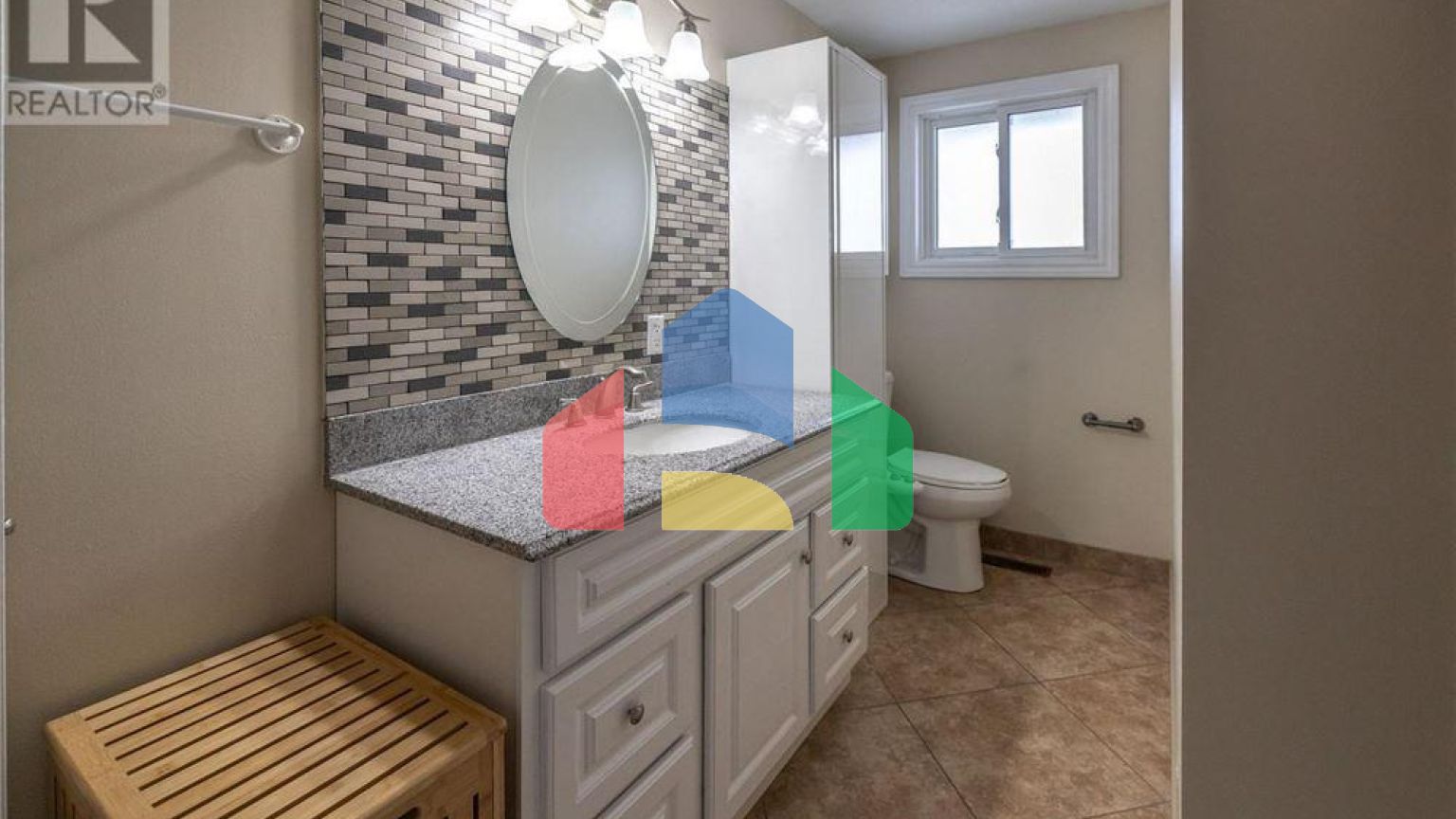 Residential - Single Family Home - Kitchener, Canada - Canada