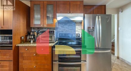 Residential - Single Family Home - Kitchener, Canada - Canada