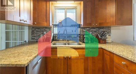 Residential - Single Family Home - Kitchener, Canada - Canada