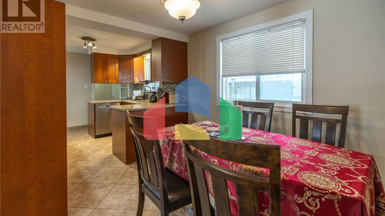 Residential - Single Family Home - Kitchener, Canada - Canada