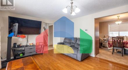 Residential - Single Family Home - Kitchener, Canada - Canada