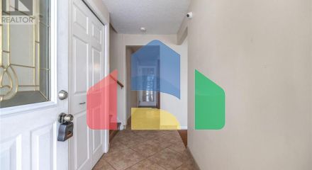 Residential - Single Family Home - Kitchener, Canada - Canada