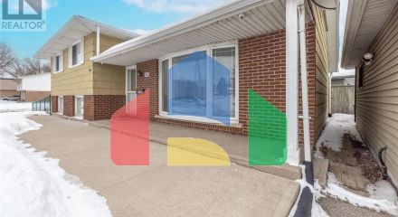 Residential - Single Family Home - Kitchener, Canada - Canada