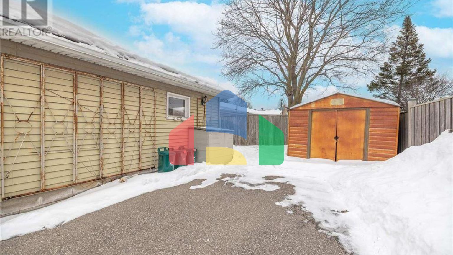 Residential - Single Family Home - Kitchener, Canada - Canada