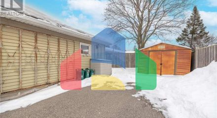 Residential - Single Family Home - Kitchener, Canada - Canada