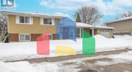 Residential - Single Family Home - Kitchener, Canada - Canada