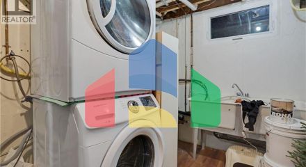 Residential - Single Family Home - Kitchener, Canada - Canada