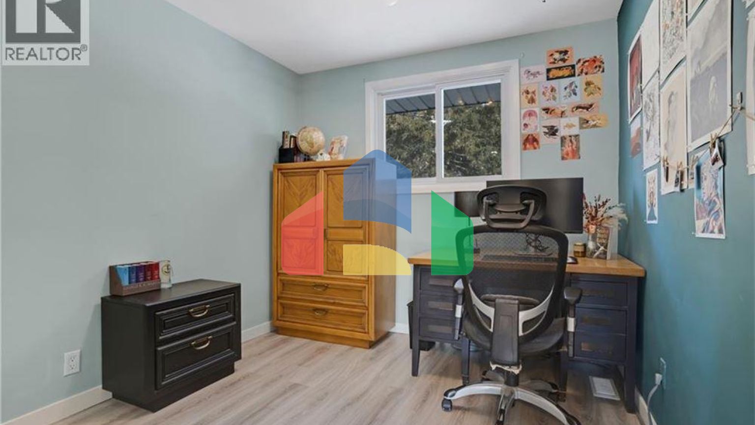 Residential - Single Family Home - Kitchener, Canada - Canada