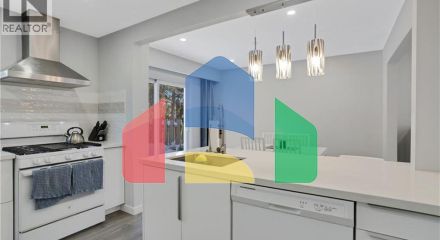 Residential - Single Family Home - Kitchener, Canada - Canada