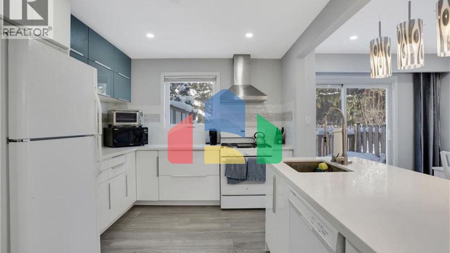 Residential - Single Family Home - Kitchener, Canada - Canada