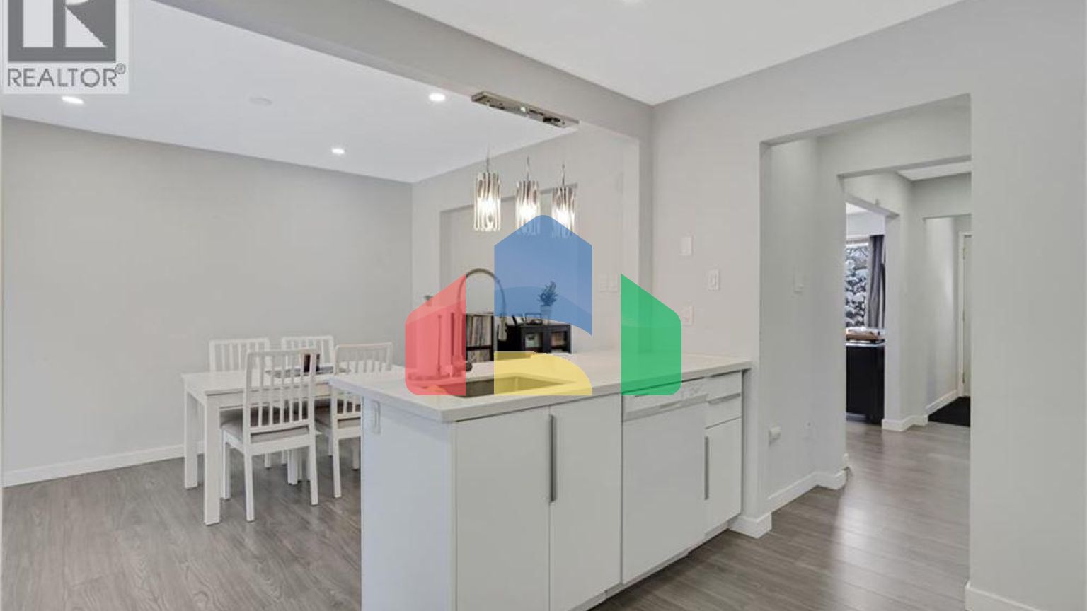 Residential - Single Family Home - Kitchener, Canada - Canada