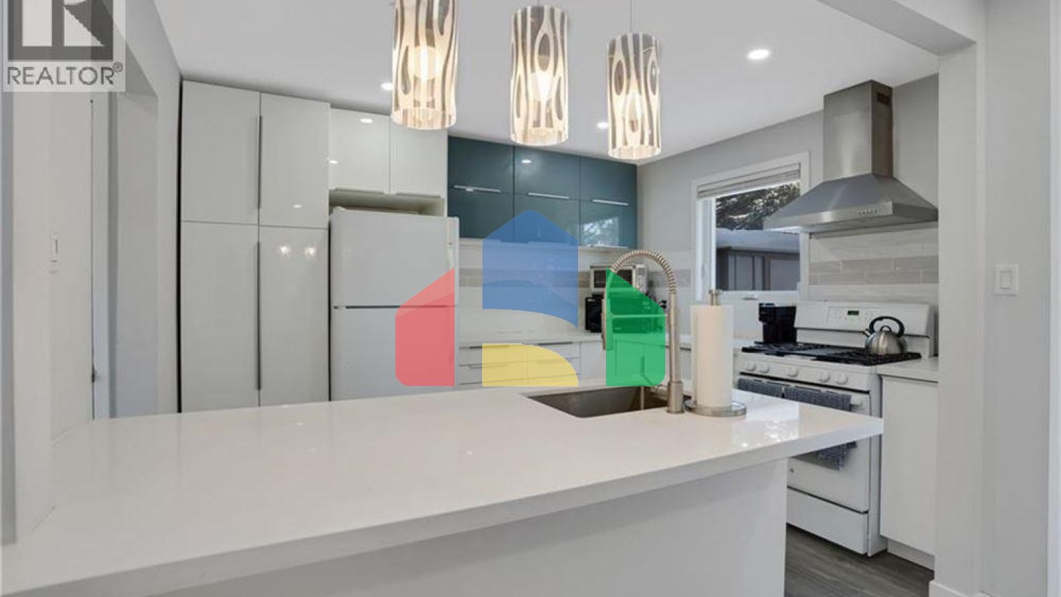 Residential - Single Family Home - Kitchener, Canada - Canada