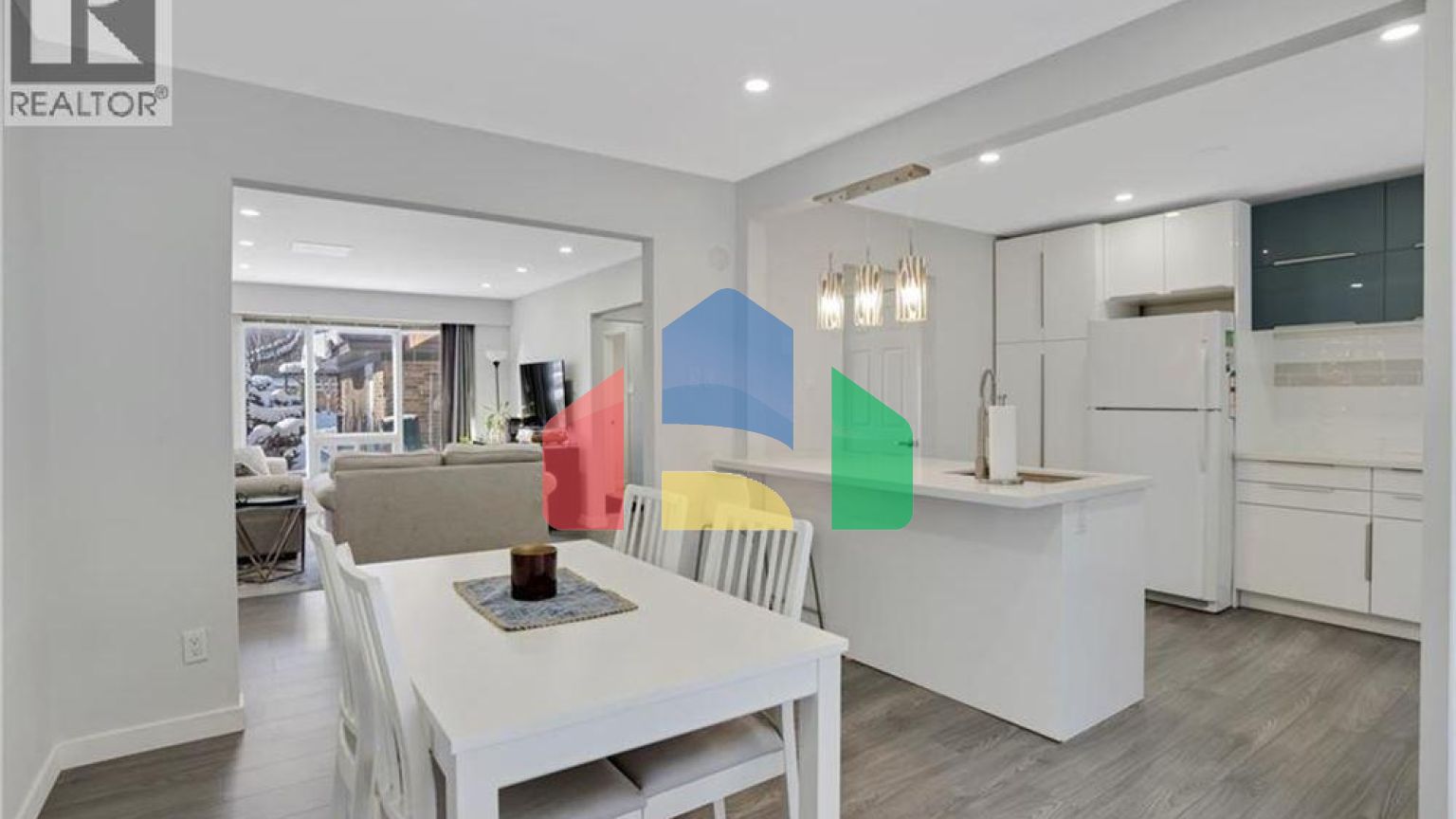 Residential - Single Family Home - Kitchener, Canada - Canada