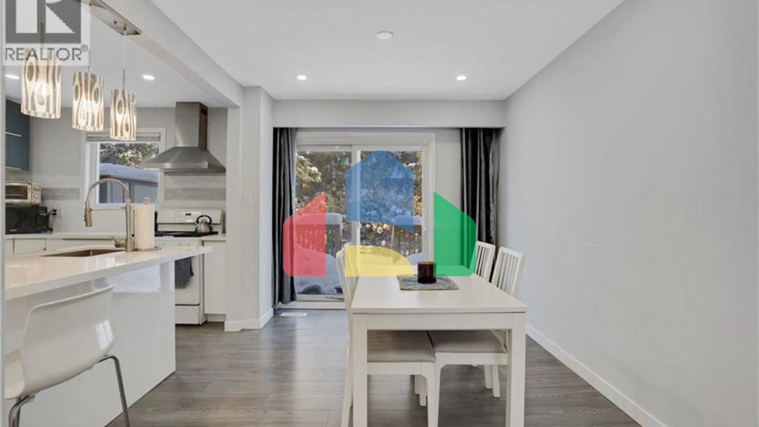 Residential - Single Family Home - Kitchener, Canada - Canada